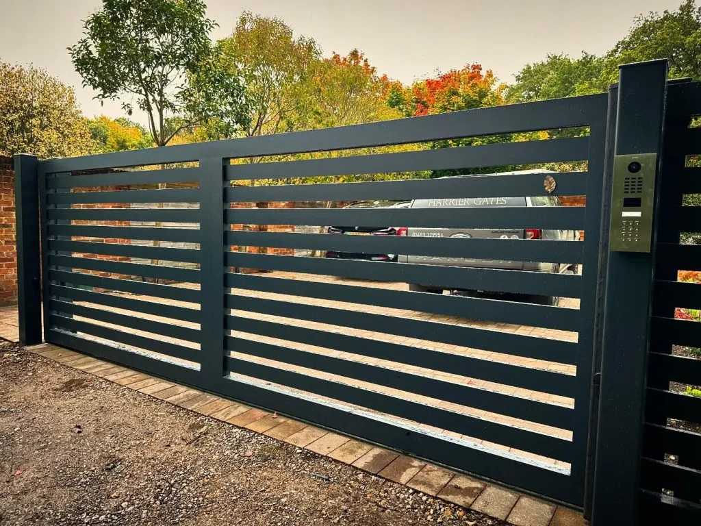 aluminium slatted electric gate