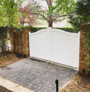 Electric Gate in white wood